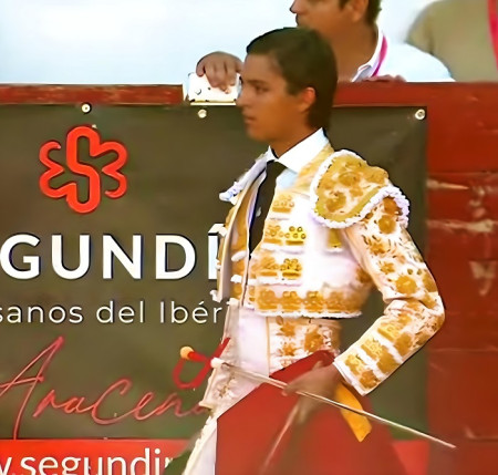 Navas de San Juan: Cristián Restrepo Jr., Magisterio de Clasicismo