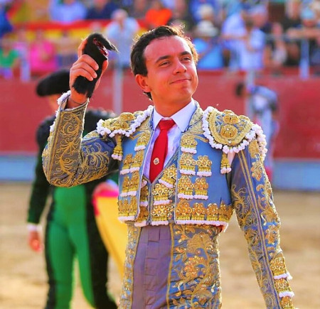Juan de Castilla, Triunfo de Raza y Compromiso en Almorox