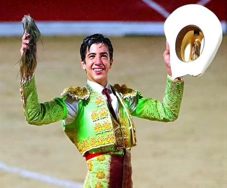 Mérida (México): Marco Pérez, Bajo el Diluvio y la Gloria