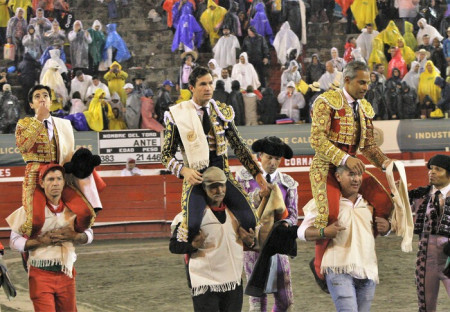 La Lente de Jero y Gerar: Luz y Temple en la Sexta