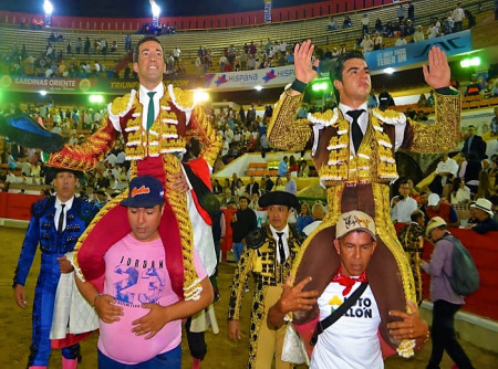 San Cristóbal (Venezuela) A Hombros Bajo Cielo Plomizo