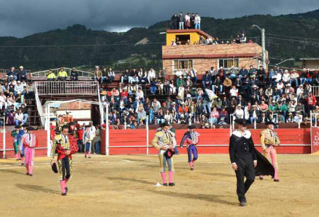 2ª de L/zaque: Cuando el Toro Manda y la Torería Responde