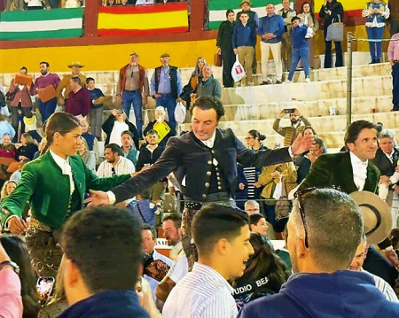 Marialba, Arte y Gloria a Caballo