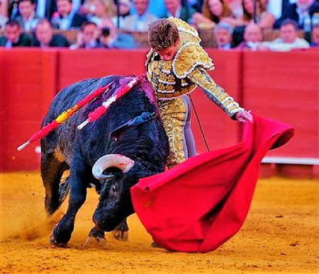 Sevilla: Naturales de Peso en la Maestranza