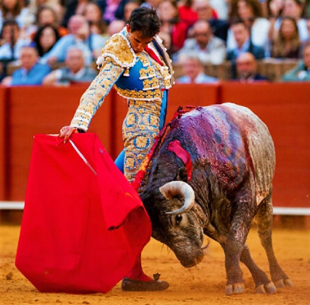 Sevilla: Raza Justa, Valor Desbordado