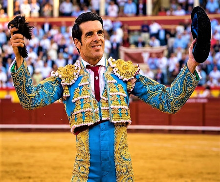 Emilio de Justo Aprieta el Paso