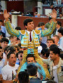 San Isidro: Julio Méndez Puerta Grande en la 3a Novillada